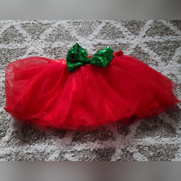 10 for $25 - Girls 9-12m 3-piece Christmas Holiday Set (size 70) - Picture 3 of 4